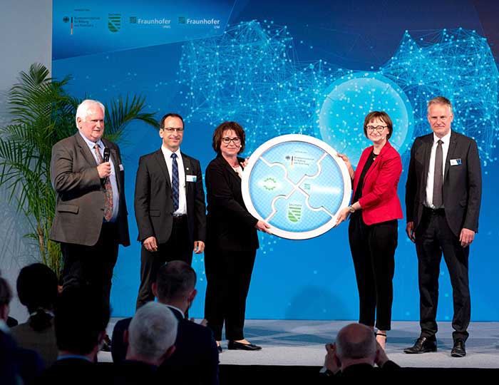 Eröffnung des Center for Advanced CMOS & Heterointegration Saxony in Dresden