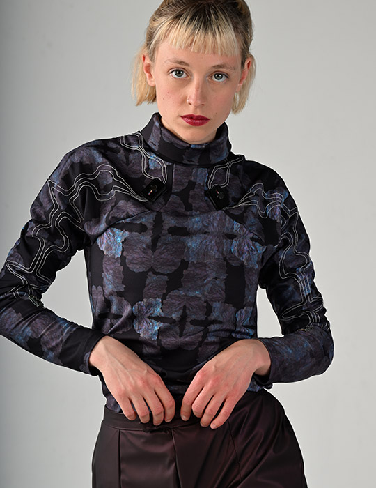 „Dress to Distract” | © Micha Omni